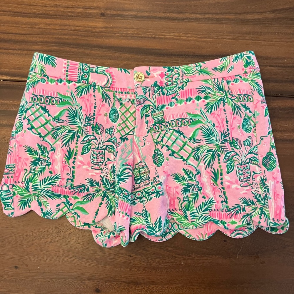 Lilly Pulitzer Pink & Green Tropical Scallop Hem Shorts